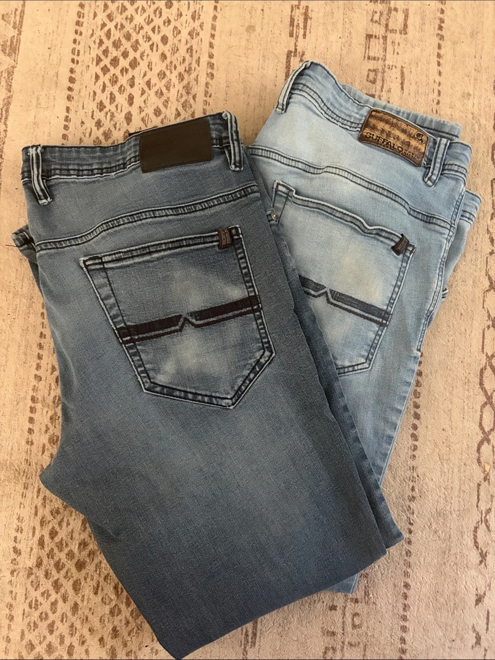 This is for two pair bundle Axel jeans 36x30